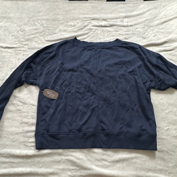NWT Woman’s long sleeve - Picture 2 of 3